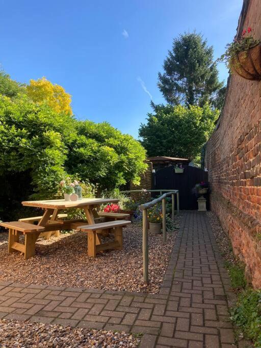 Beautiful 500 Year Old Listed Kentish Cottage Wingham Eksteriør billede